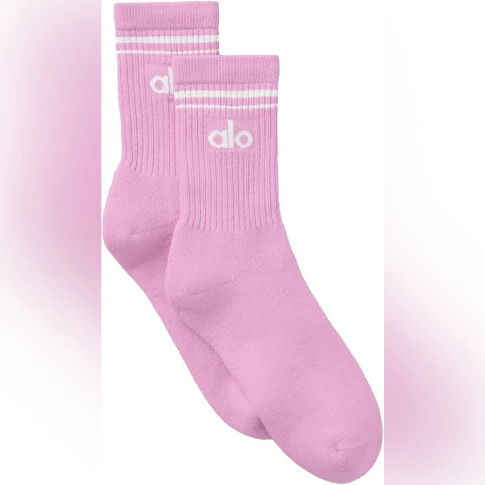 Alo Yoga Throwback Barre Socks Pink Ribbed Athletic Crew Socks Sweet Pink/White